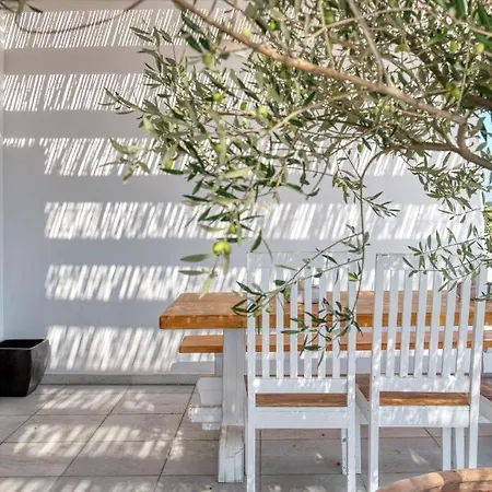 فيلة The View 1 *